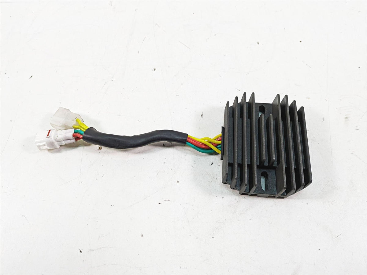 2009 Suzuki GSXR750 K9 Voltage Regulator Rectifier 32800-18H00 32800-47H00 {{ shop.shopifyCountryName }} - Mototech271