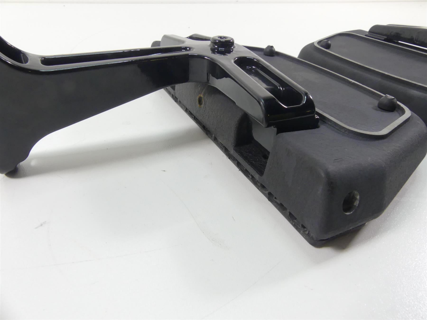 2016 Harley Touring FLHR Road King Rear Passenger Floor Board Set 52719-10 {{ shop.shopifyCountryName }} - Mototech271