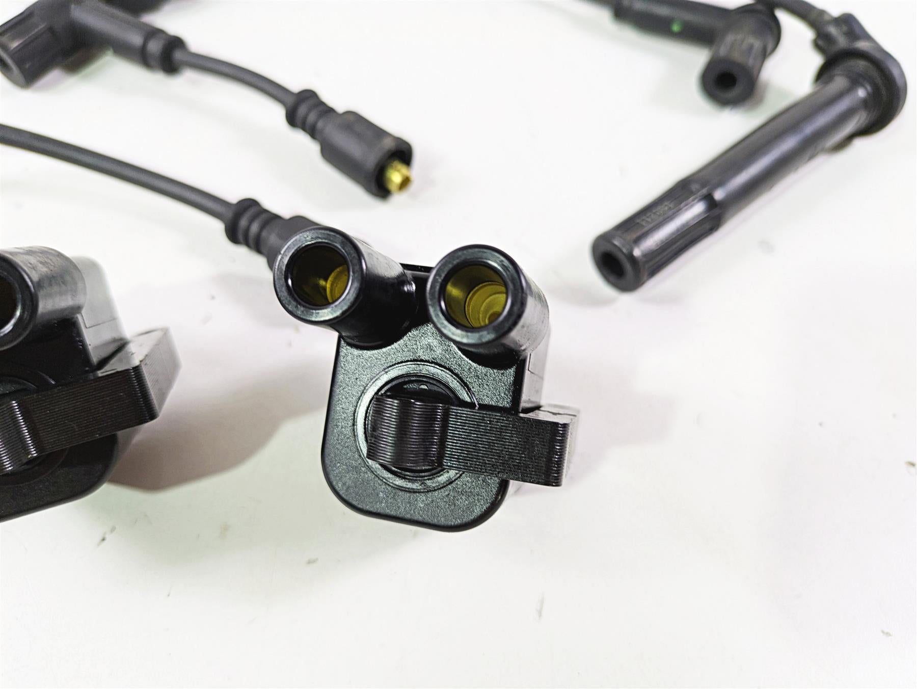2016 Ducati Monster 1200 S Ignition Coil Set Beru 38040101C {{ shop.shopifyCountryName }} - Mototech271