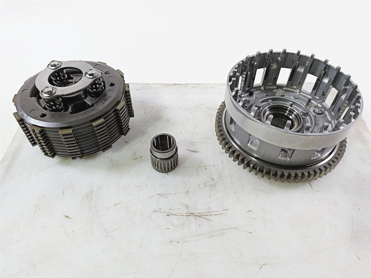2016 Yamaha YZF R1 RN32 Clutch Basket & Friction Disc Set 2CR-16150-00-00 {{ shop.shopifyCountryName }} - Mototech271