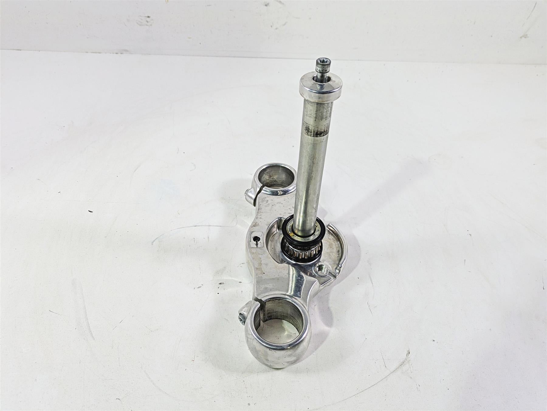 2021 Harley Softail FXST Standard Lower Triple Tree Steering Clamp 45900299 {{ shop.shopifyCountryName }} - Mototech271