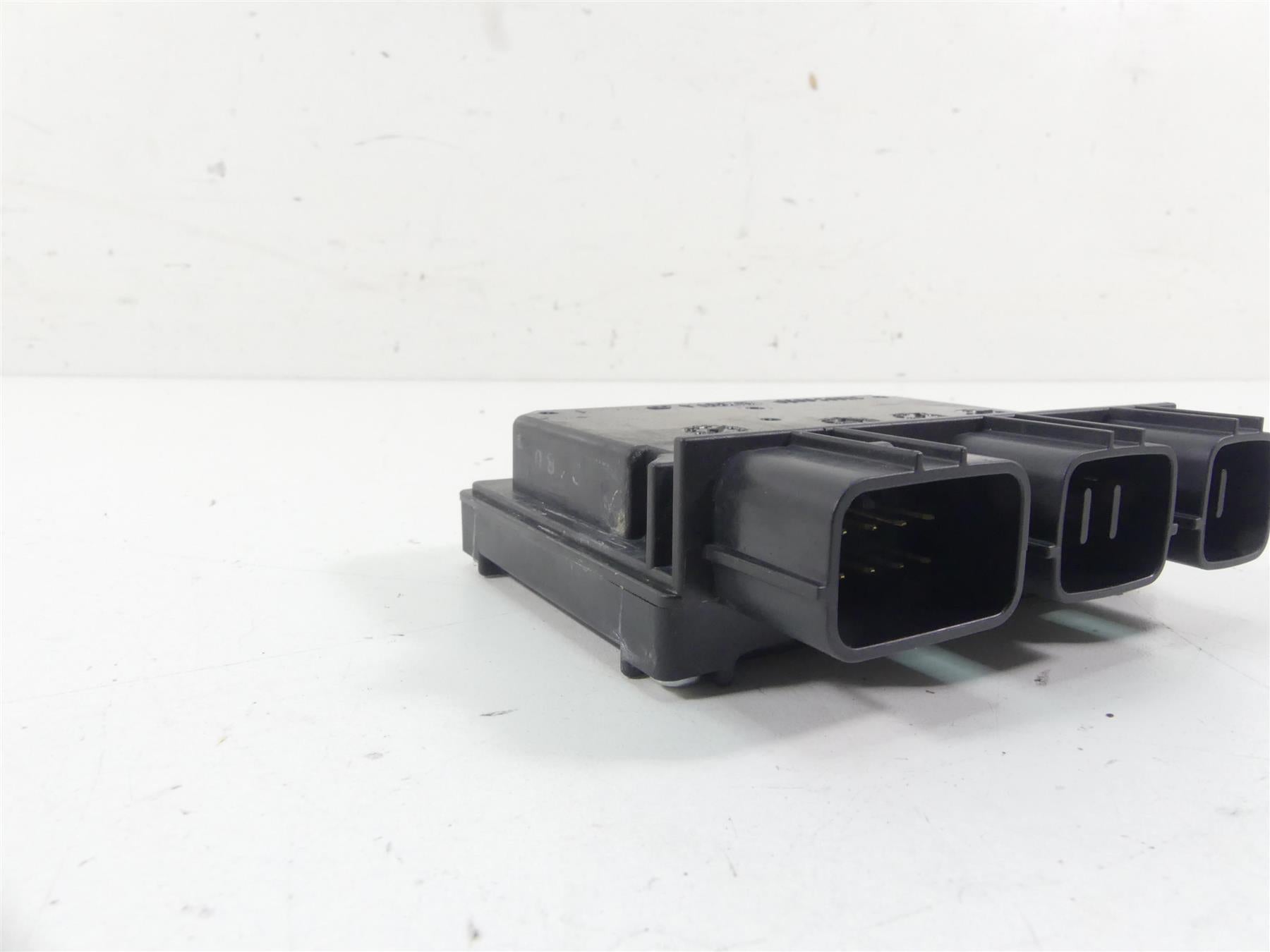 2021 Kawasaki ZX1400 ZX14R Ninja Relay Fuse Junction Box Unit 27002-0050 {{ shop.shopifyCountryName }} - Mototech271