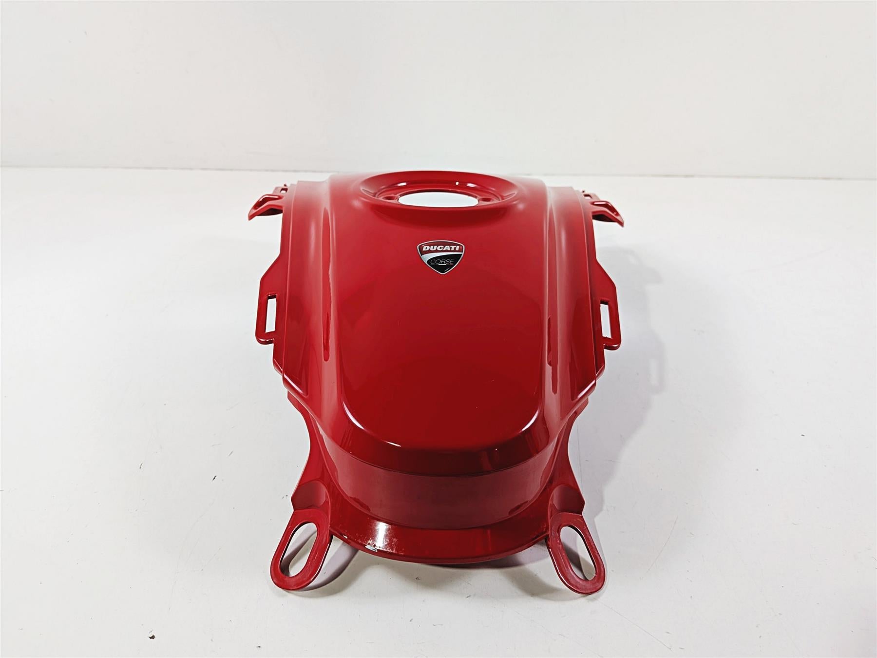 2016 Ducati Hypermotard 939 SP Red Center Tank Cover Fairing 480P5672E 48015671B-Mototech271
