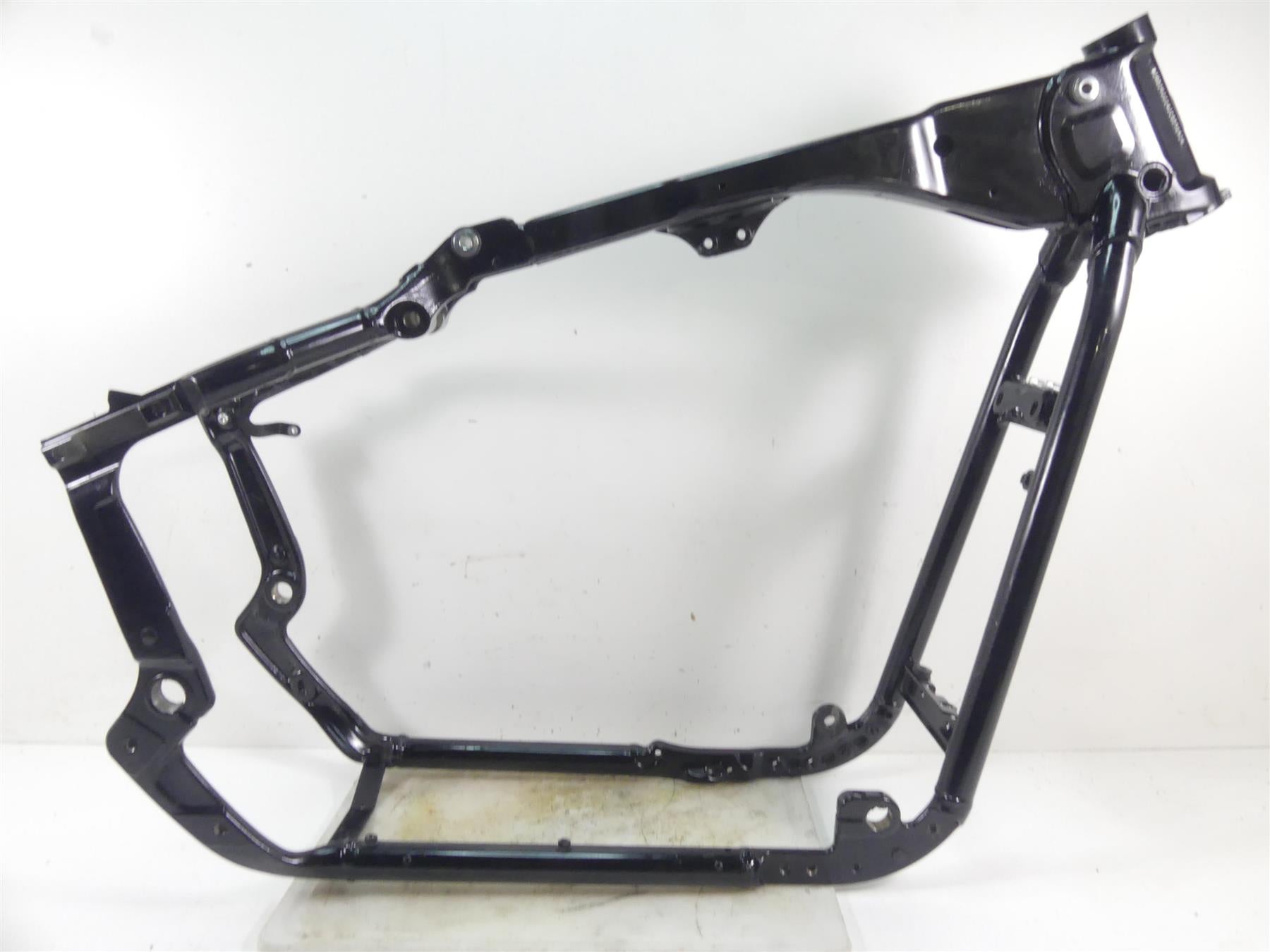 2018 Harley Softail FXBB Street Bob Straight Main Frame Chassis With Salvage Texas Title 47000126 {{ shop.shopifyCountryName }} - Mototech271