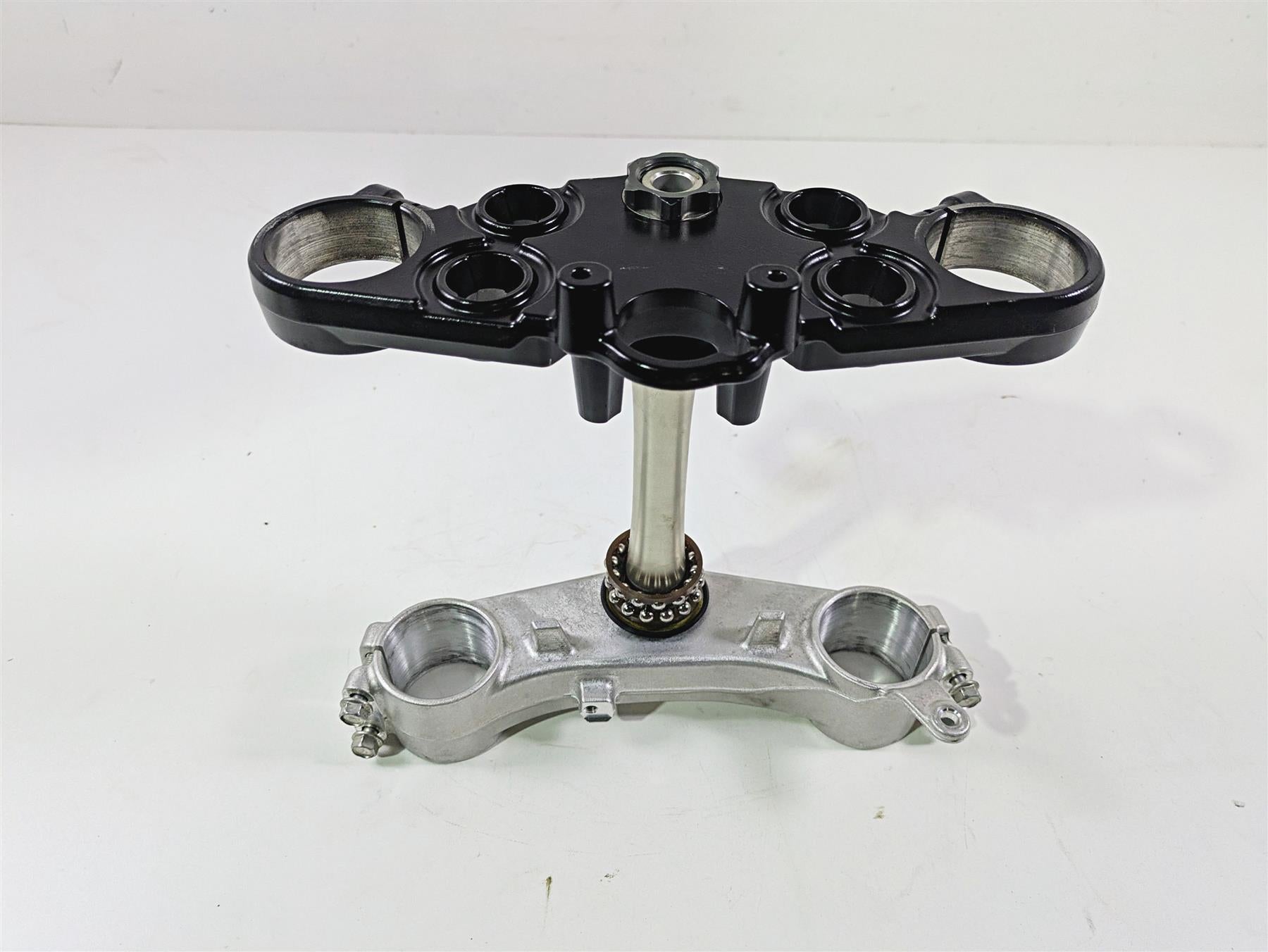 2023 Suzuki GSX1300 RR Hayabusa Upper Lower Triple Tree Set 51410-24F50 {{ shop.shopifyCountryName }} - Mototech271