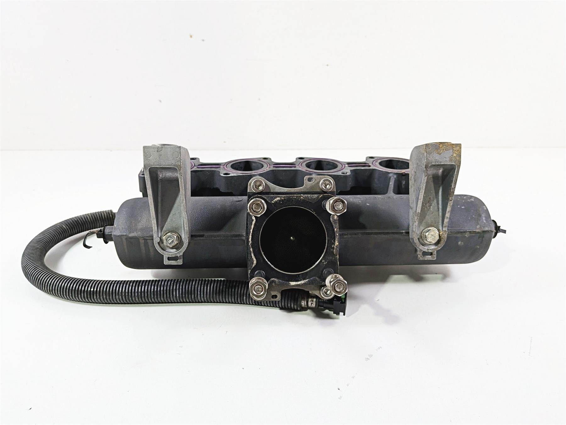 2009 Yamaha Waverunner FX1800 Cruiser Intake Manifold Injectors 6S5-13641-00-00 {{ shop.shopifyCountryName }} - Mototech271