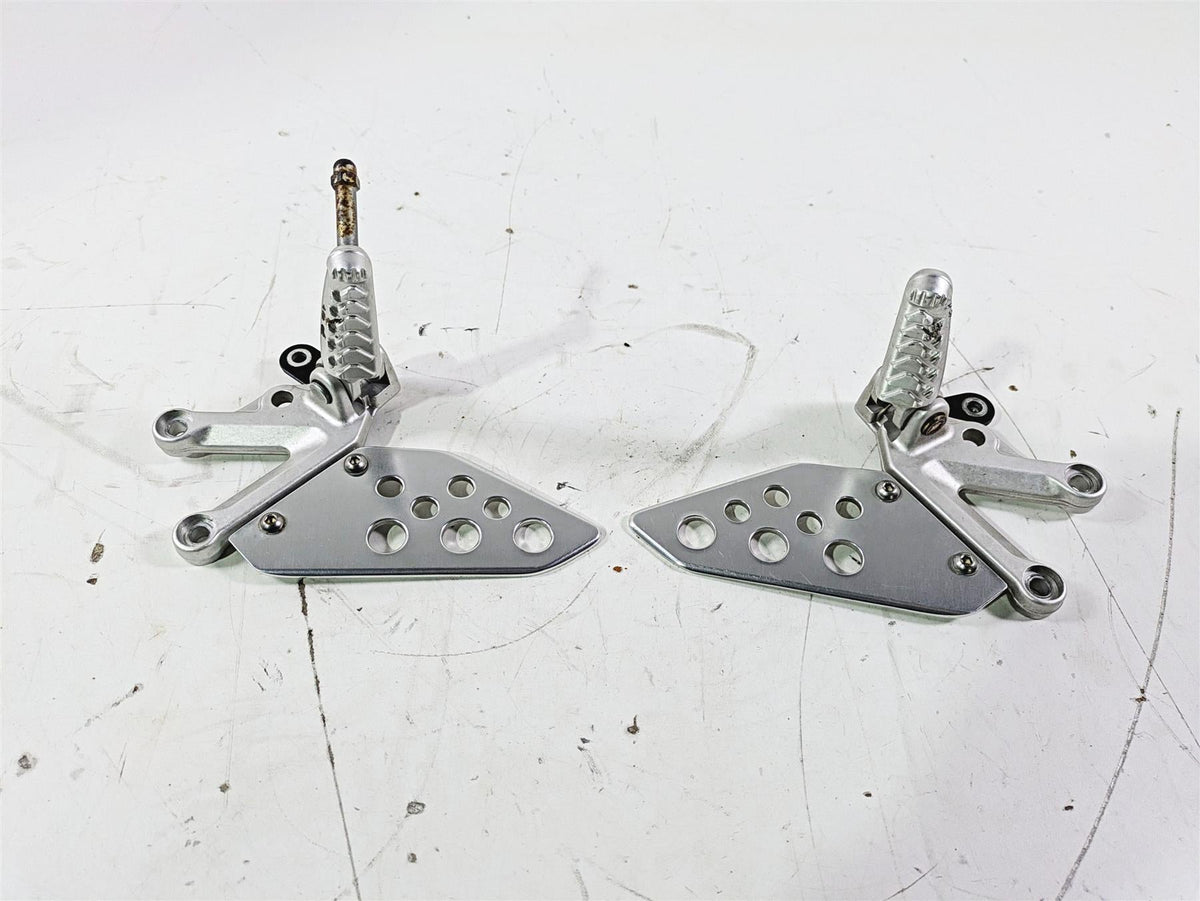 2008 Aprilia RSVR 1000 Factory Front Left Right Foot Peg Set AP8154069 AP8154070 {{ shop.shopifyCountryName }} - Mototech271