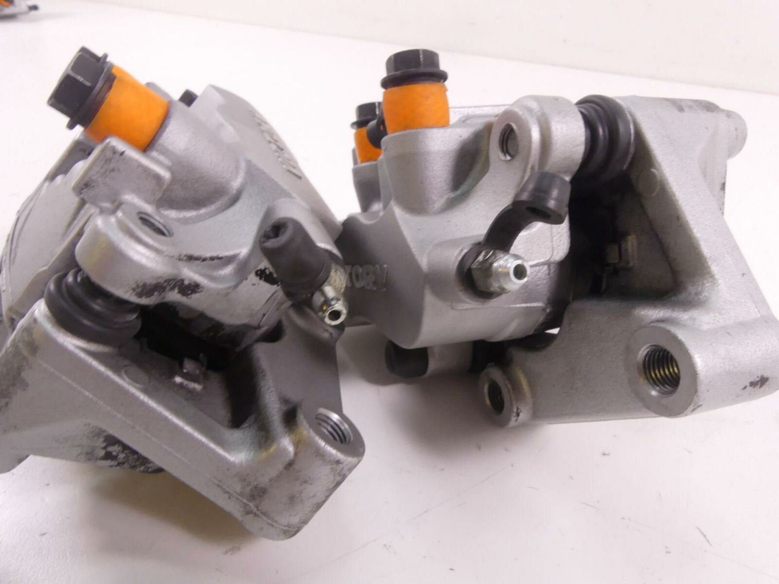 2010 Victory Vision Tour Front Nissin Brake Caliper Set 1910924 1910925 {{ shop.shopifyCountryName }} - Mototech271
