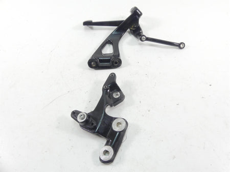 2021 Harley Softail FXBBS Street Bob Right Mid Footpeg Mount Brake Ped 50500601 {{ shop.shopifyCountryName }} - Mototech271