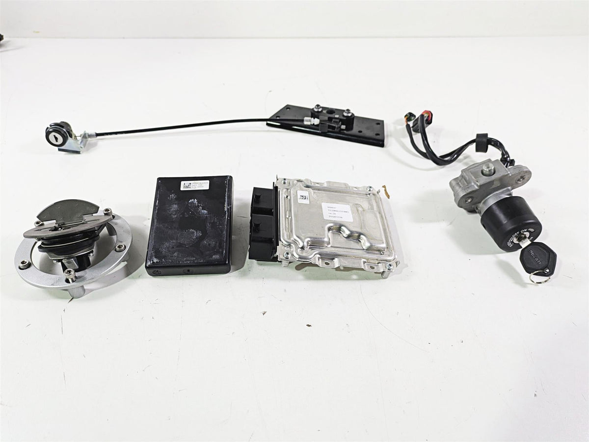 2023 Ducati Monster 937 SP Cdi & Bbox & Ignition Switch Set 28643341C {{ shop.shopifyCountryName }} - Mototech271