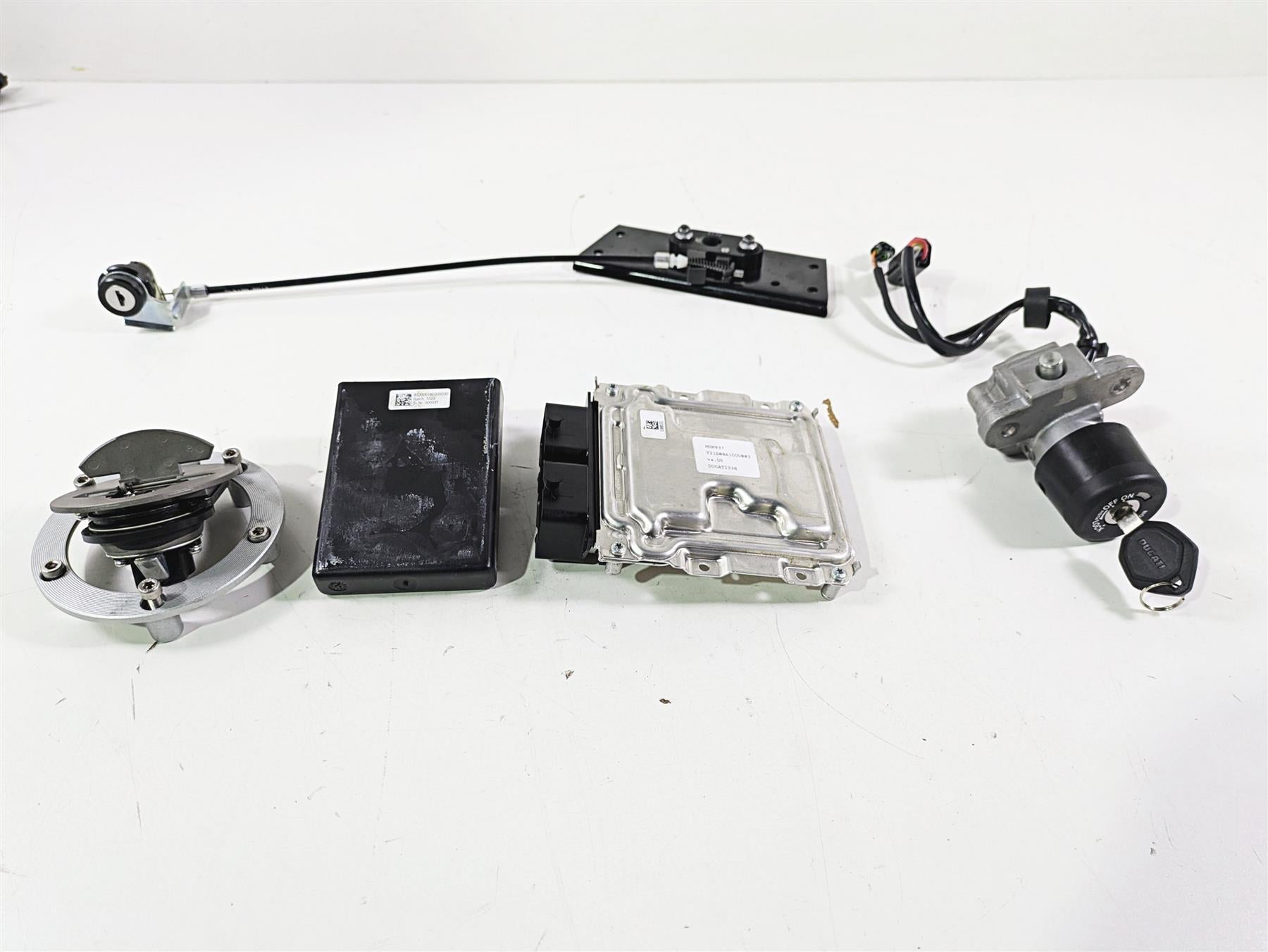 2023 Ducati Monster 937 SP Cdi & Bbox & Ignition Switch Set 28643341C {{ shop.shopifyCountryName }} - Mototech271