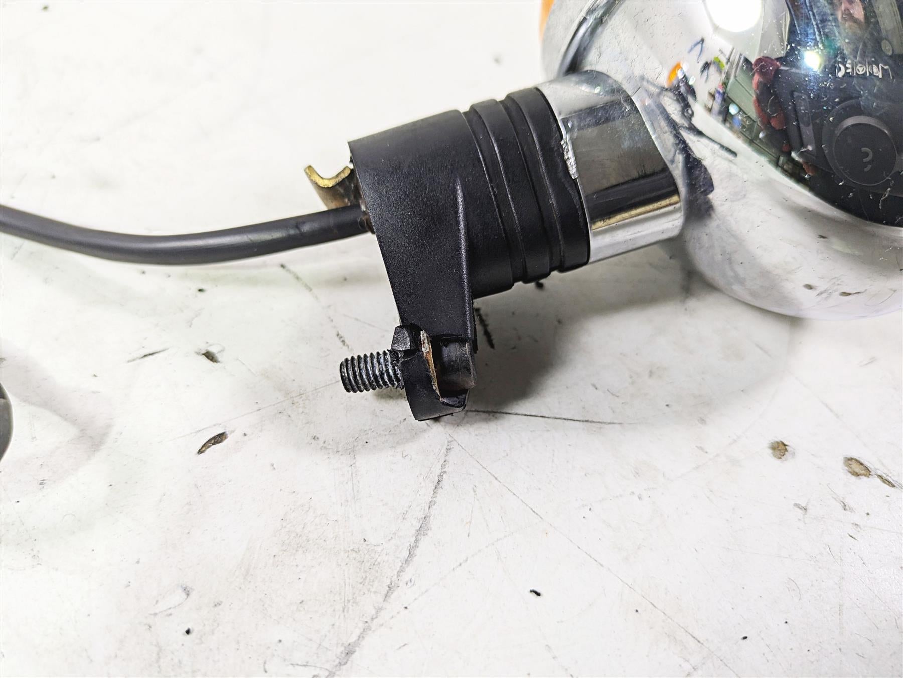 1998 Moto Guzzi California 1100 EV Front Turn Signal Set - Read GU03750631 {{ shop.shopifyCountryName }} - Mototech271