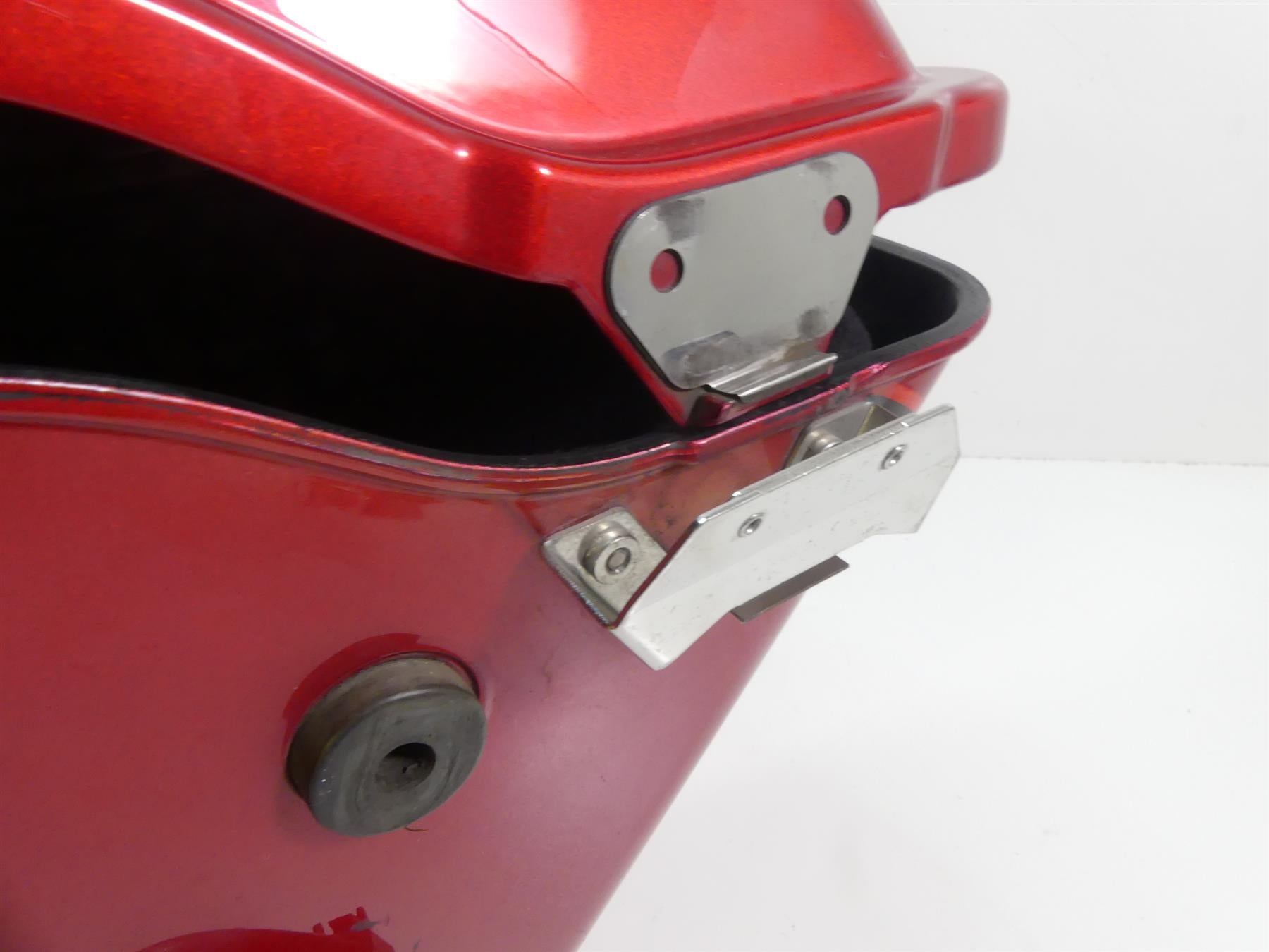 2007 Harley Touring FLHTCU SE CVO Electra Glide Left Saddlebag Case Box 88275-07 {{ shop.shopifyCountryName }} - Mototech271