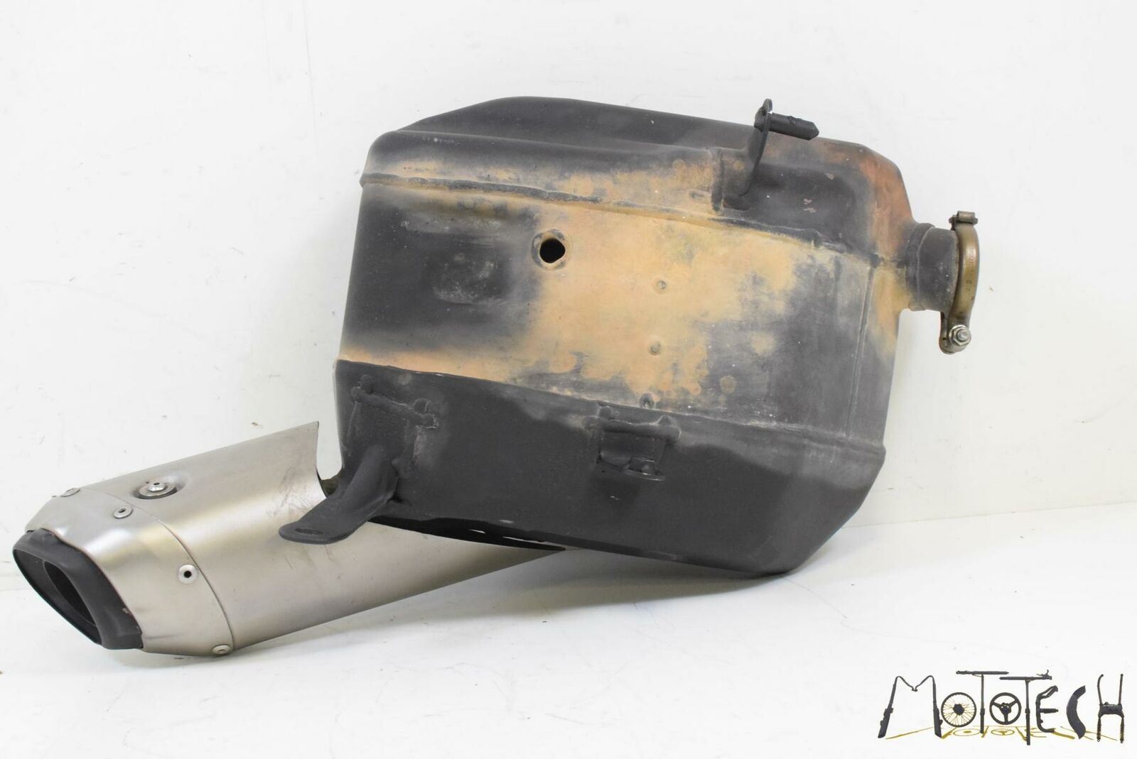 2018 Triumph Street Triple 765RS 765 OEM Exhaust Pipe Silencer Muffler T2202435 {{ shop.shopifyCountryName }} - Mototech271