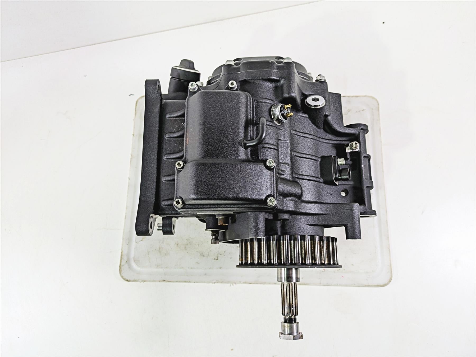 2017 Harley Dyna FXDB Street Bob Transmission Gear Box 6 Sp 19k - Read 33083-10A {{ shop.shopifyCountryName }} - Mototech271