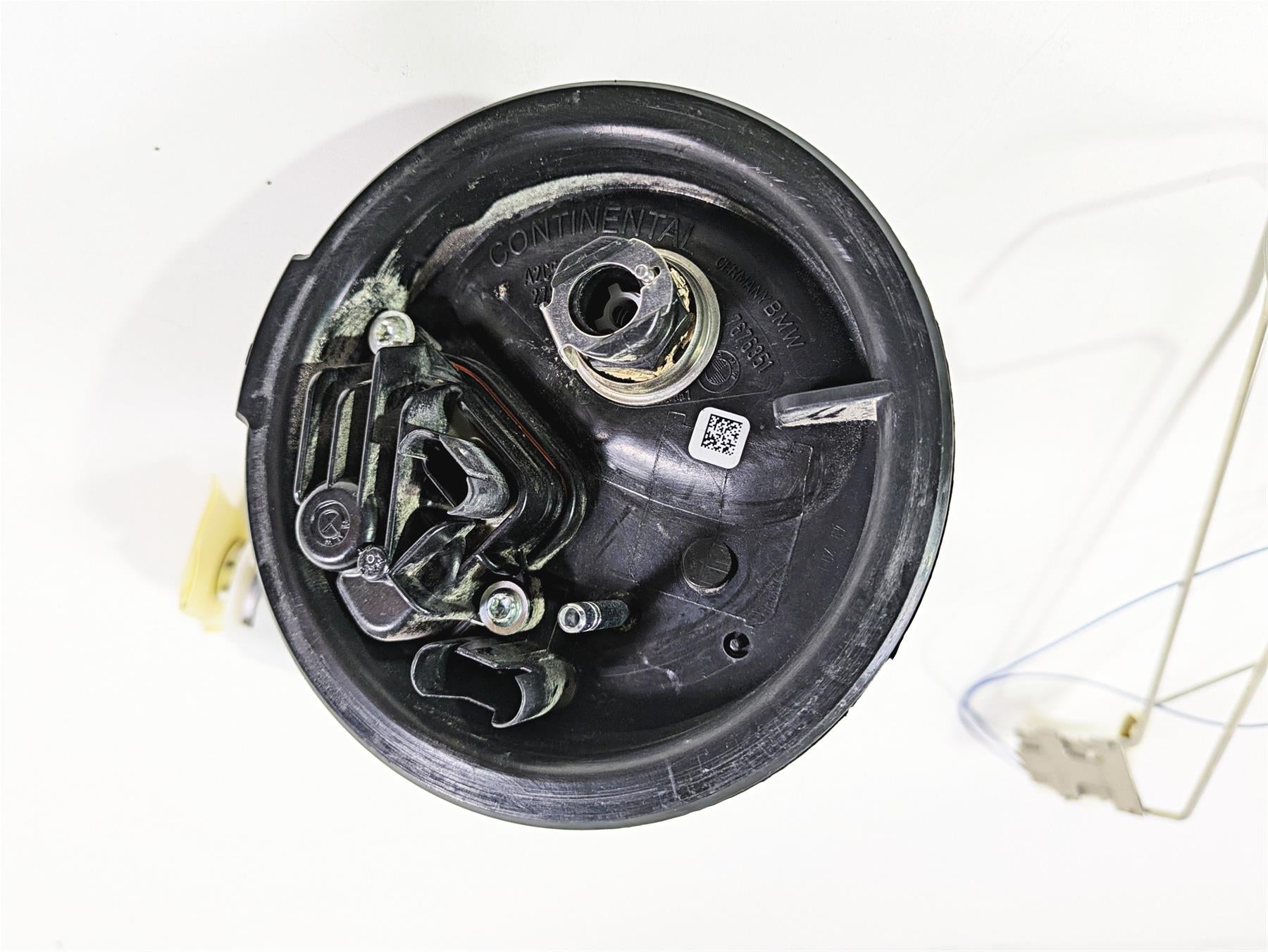 2014 BMW K1300S K40 Fuel Gas Petrol Pump & Level Sending Unit 16137656904 {{ shop.shopifyCountryName }} - Mototech271