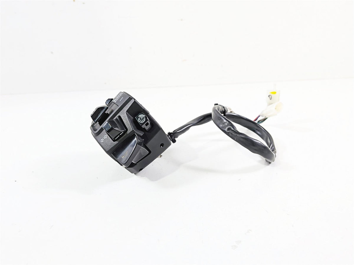 2018 Aprilia RSV4 RR Left Hand Control Switch Awc Cruise Pit Light 2D0002965 {{ shop.shopifyCountryName }} - Mototech271
