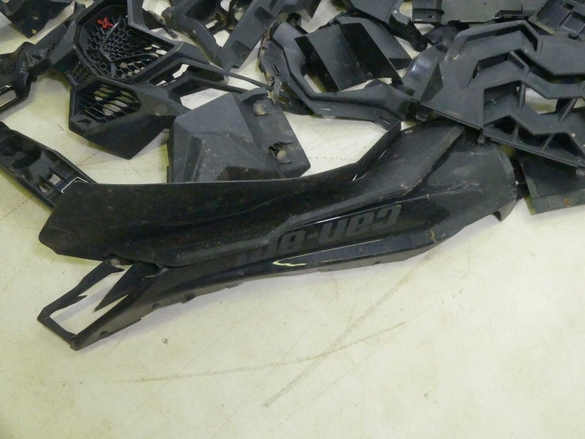 2018 Can Am Maverick X3 X DS Turbo R Plastic Body Fairings Covers Set 705009508 {{ shop.shopifyCountryName }} - Mototech271