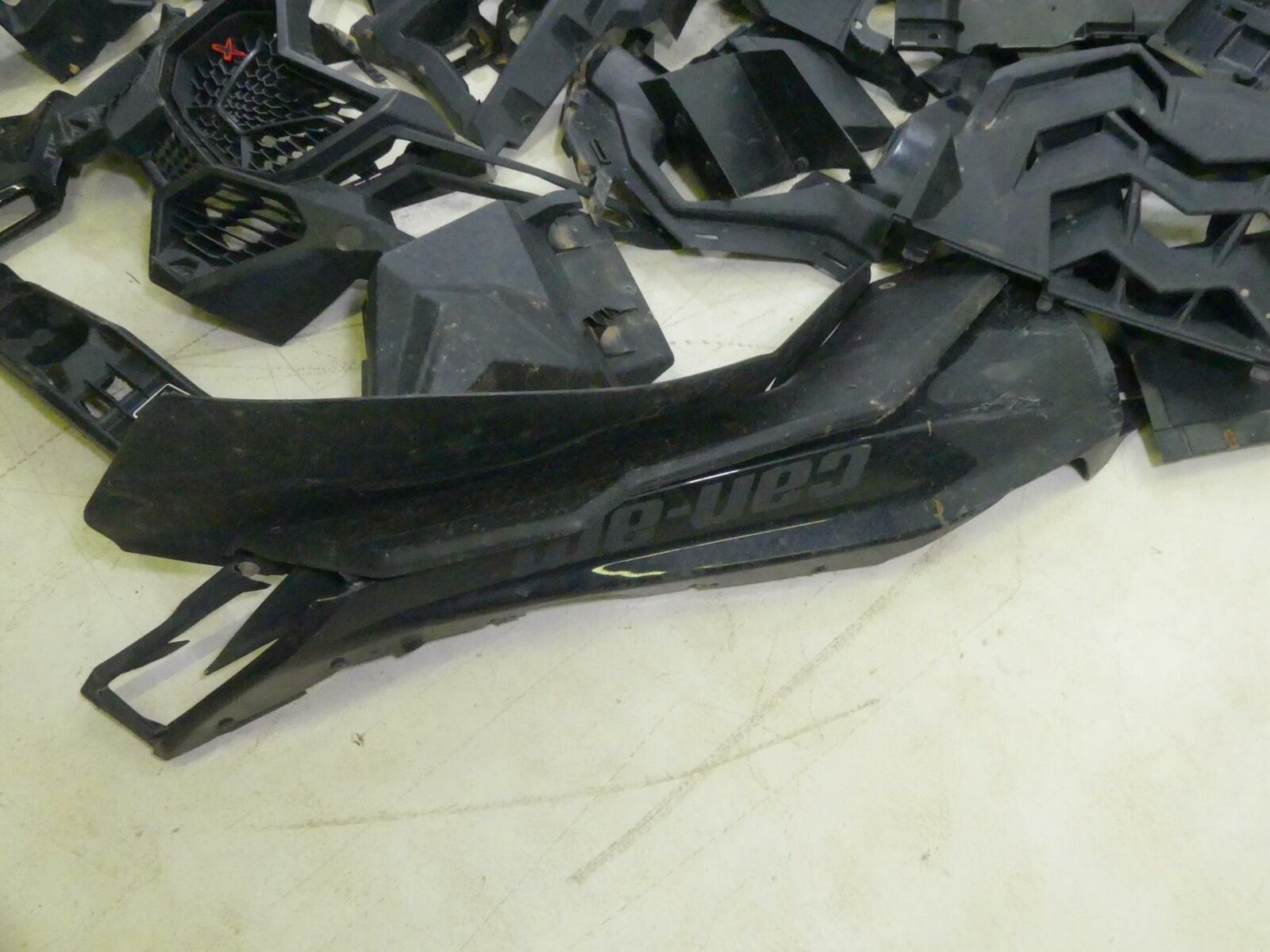 2018 Can Am Maverick X3 X DS Turbo R Plastic Body Fairings Covers Set 705009508 {{ shop.shopifyCountryName }} - Mototech271