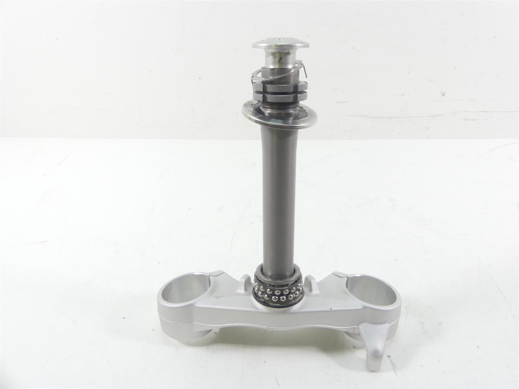2016 BMW R1200RS K54 Lower Esa Triple Tree Steering Clamp 57mm 31428550145 {{ shop.shopifyCountryName }} - Mototech271