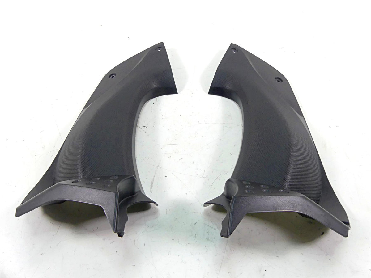 2010 Kawasaki ZX1400 ZX14 R Ninja Inner Intake Cover Fairing Set 55028-0061 {{ shop.shopifyCountryName }} - Mototech271