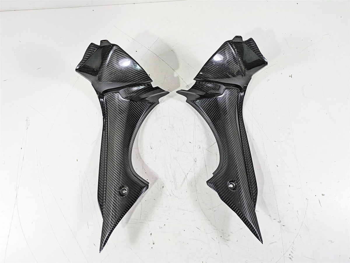 2020 Triumph Daytona 765 Moto2 Front Fairing Infill Carbon Covers T2310047 {{ shop.shopifyCountryName }} - Mototech271