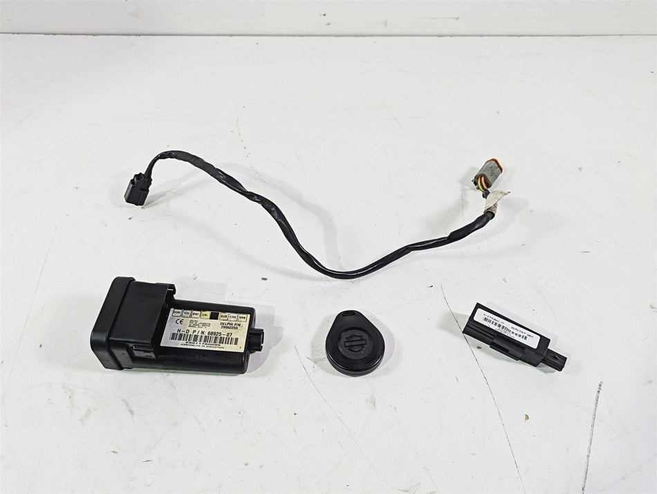 2008 Harley FLSTC 105TH Softail Heritage Tssm Security Module & Fob Key 68925-07 {{ shop.shopifyCountryName }} - Mototech271
