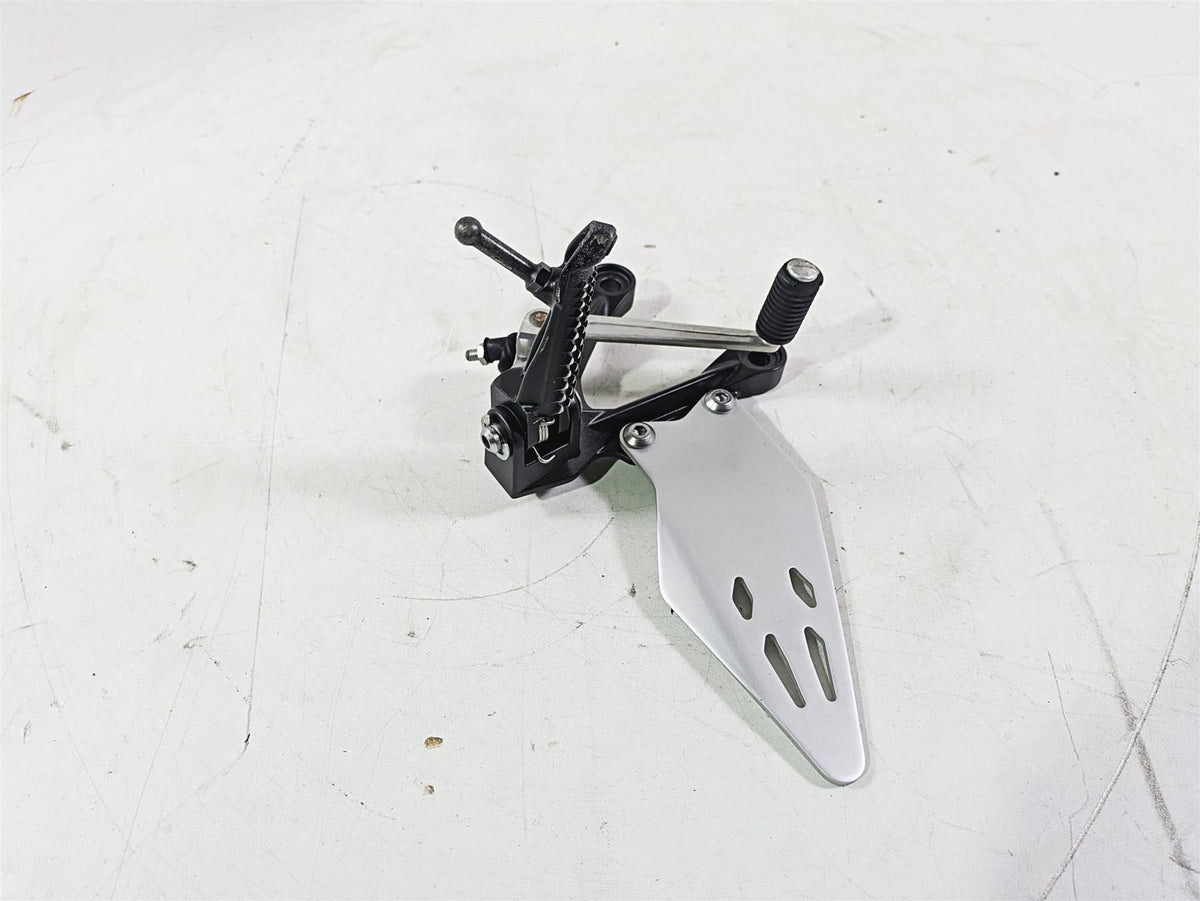 2020 Kawasaki ZX6R Ninja Left Footpeg Foot Peg Shifter Lever 35063-0160-18R {{ shop.shopifyCountryName }} - Mototech271