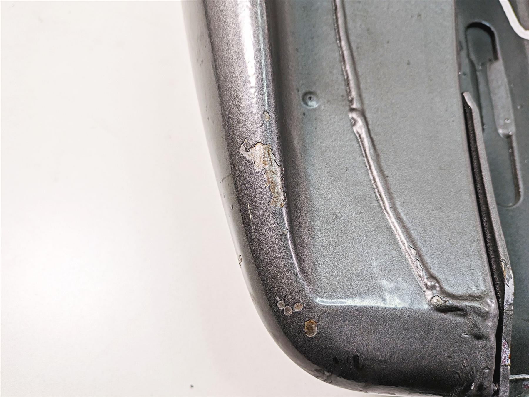 2009 Harley FXDC Dyna Super Glide Custom Fuel Gas Petrol Tank - Read 61000705 {{ shop.shopifyCountryName }} - Mototech271