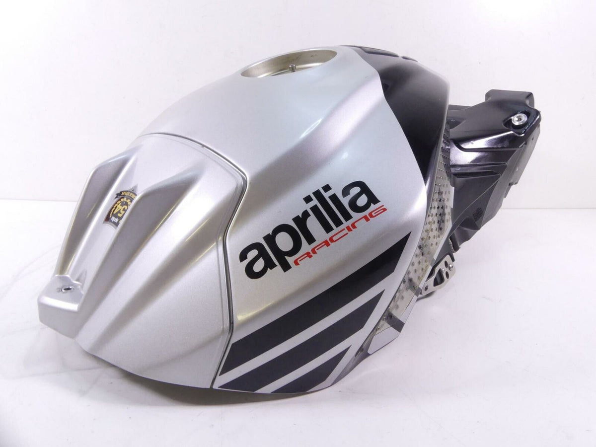 2016 Aprilia RSV 1100 Tuono V4 RR Fuel Gas Petrol Tank & Cover 2H000880000Z4 {{ shop.shopifyCountryName }} - Mototech271