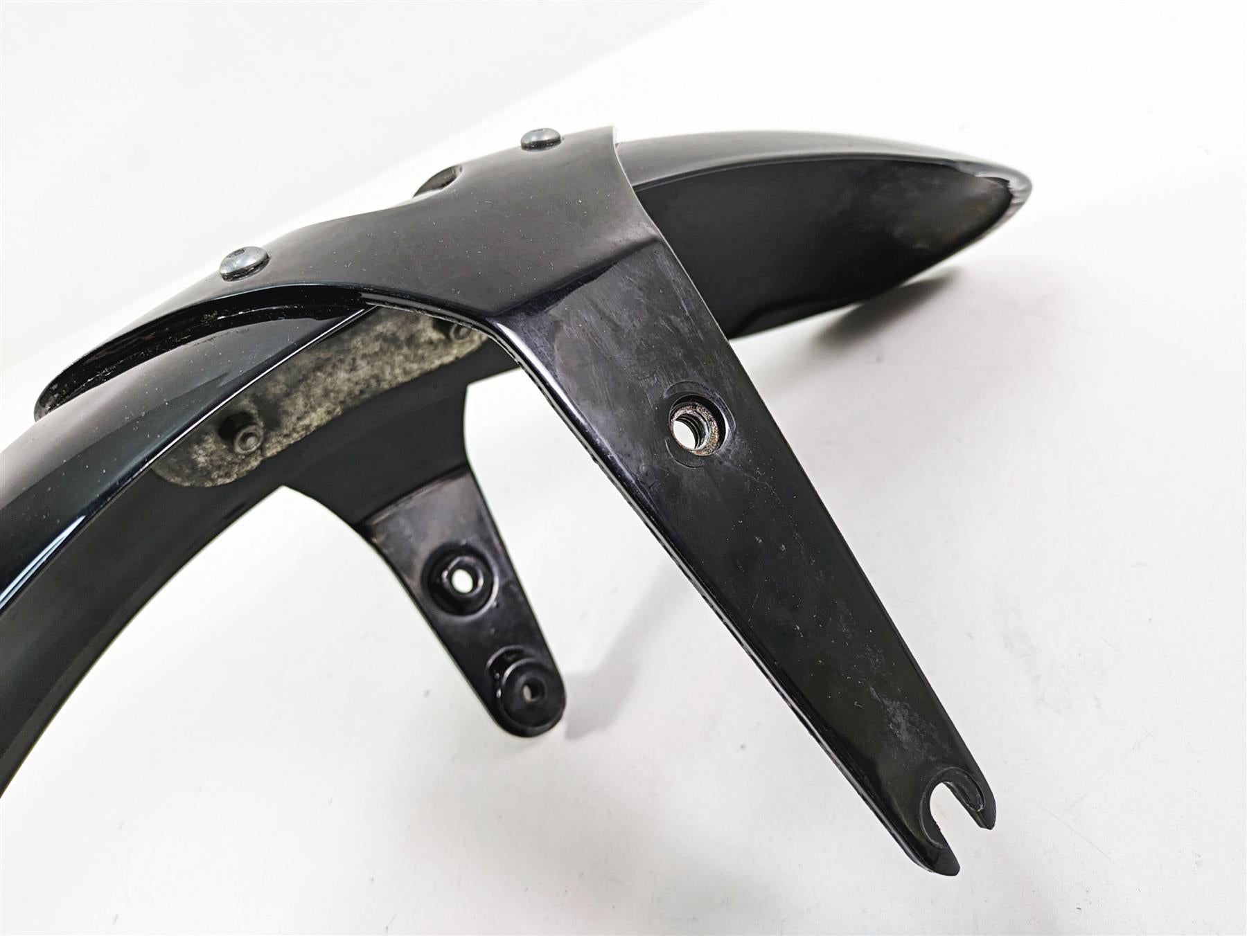 2009 Harley Softail FLSTSB Cross Bones Front Fender & Bracket 59495-08BEO {{ shop.shopifyCountryName }} - Mototech271