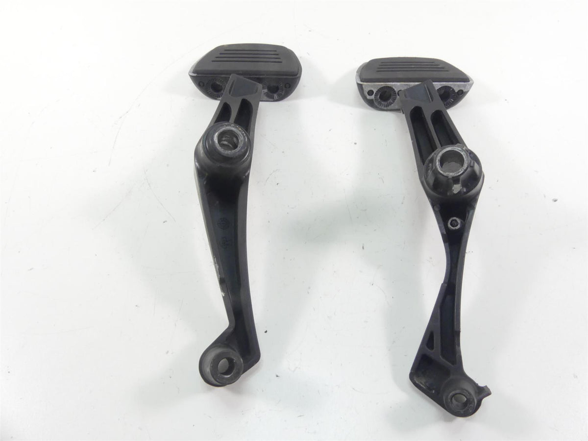2013 Victory Cross Country Rear Passenger Footpeg Set -Read L 5136384 R 5136385 {{ shop.shopifyCountryName }} - Mototech271