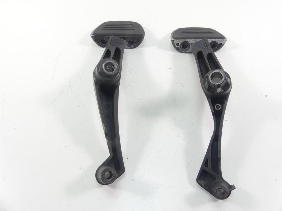 2013 Victory Cross Country Rear Passenger Footpeg Set -Read L 5136384 R 5136385 {{ shop.shopifyCountryName }} - Mototech271