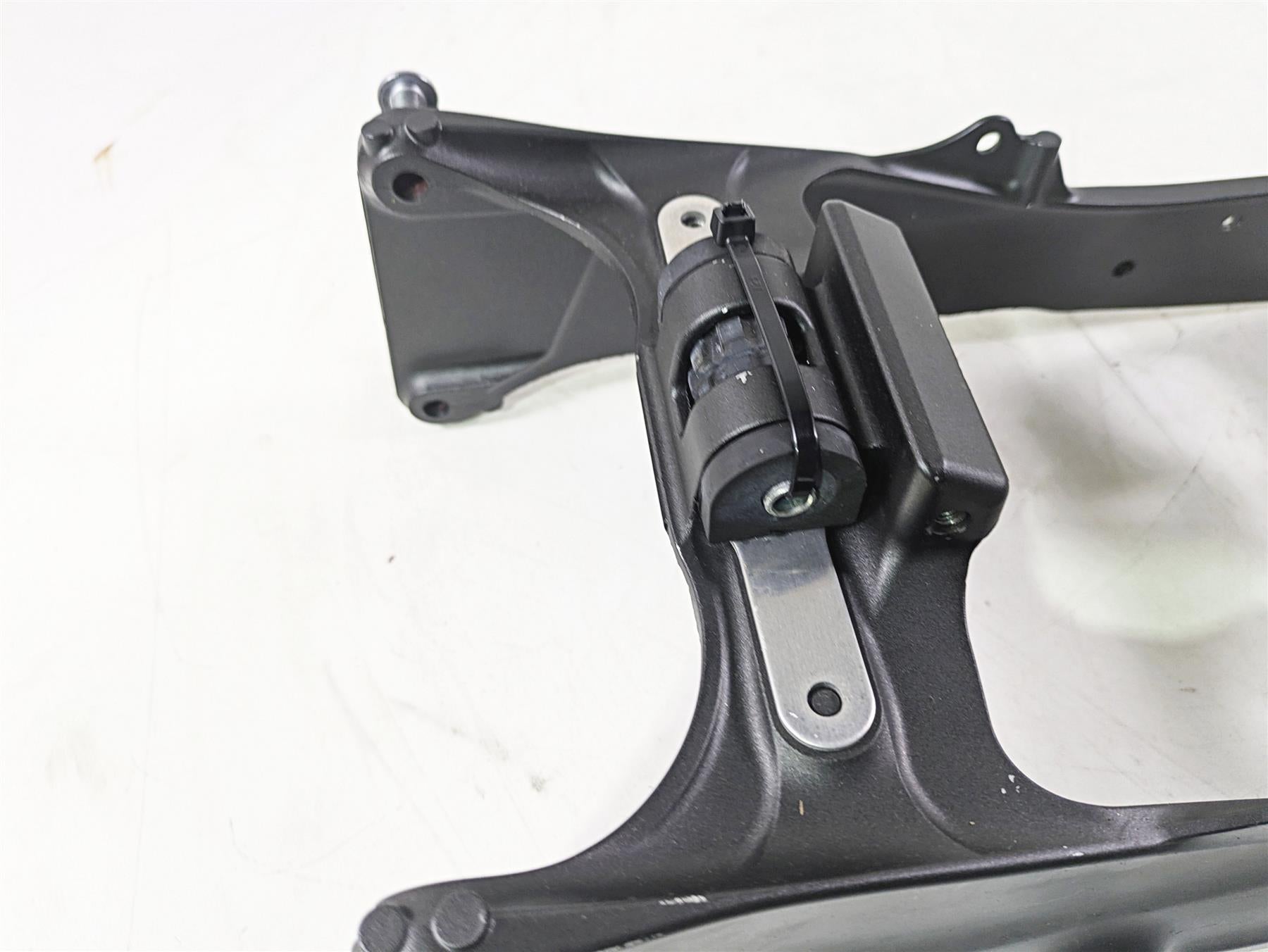 2020 Kawasaki ZX6R Ninja Straight Rear Sub Frame Subframe 32160