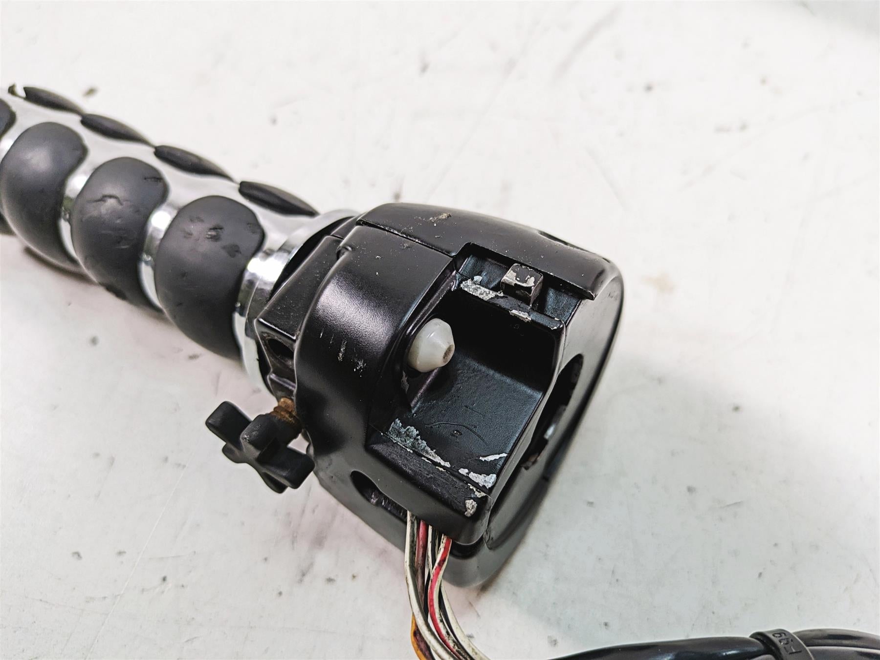 2019 Harley XL883N Sportster Iron Right Hand Control Switch 71500118 {{ shop.shopifyCountryName }} - Mototech271