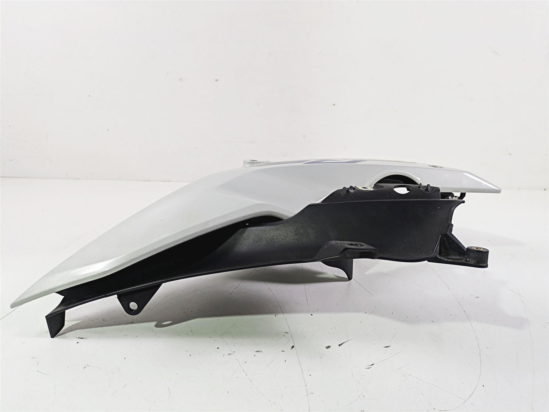 2016 BMW R1200RS K54 Right Main Radiator Fairing Cover Lightgray 46638556736 {{ shop.shopifyCountryName }} - Mototech271