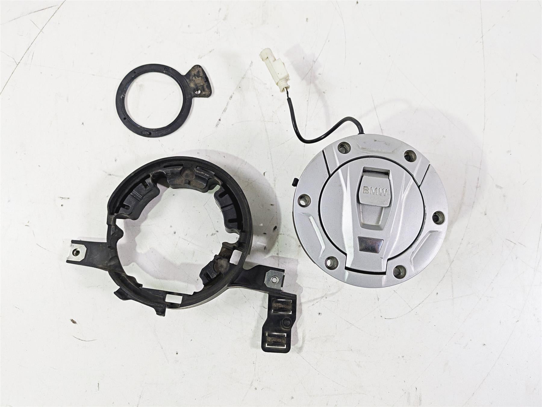 2015 BMW K1600 GT K48 Keyless Fuel Gas Tank Lid Cap Inlet 16118549495 {{ shop.shopifyCountryName }} - Mototech271
