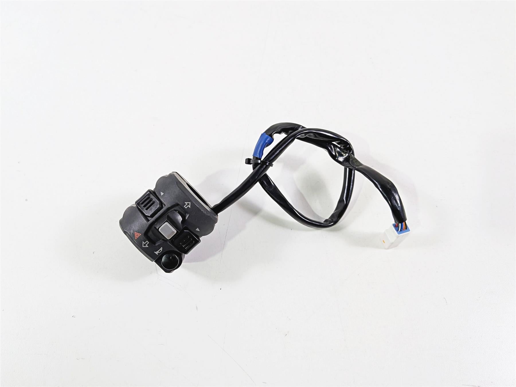 2016 Ducati Hypermotard 939 SP Left Hand Turn Signal Control Switch 65110142A-Mototech271