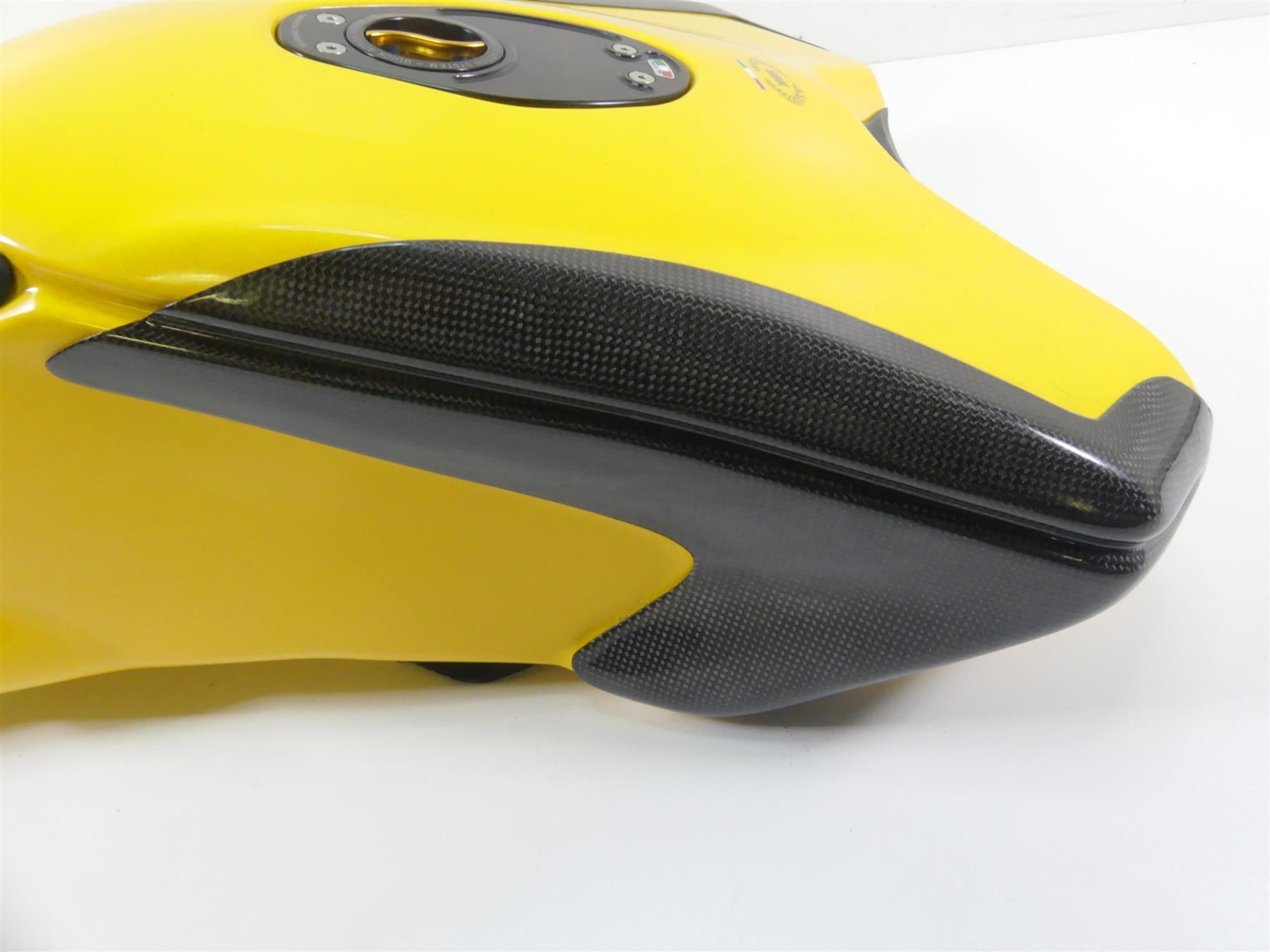 2004 Ducati 999 SBK Fuel Gas Petrol Tank Reservoir + Carbon Guards 58610531AB {{ shop.shopifyCountryName }} - Mototech271