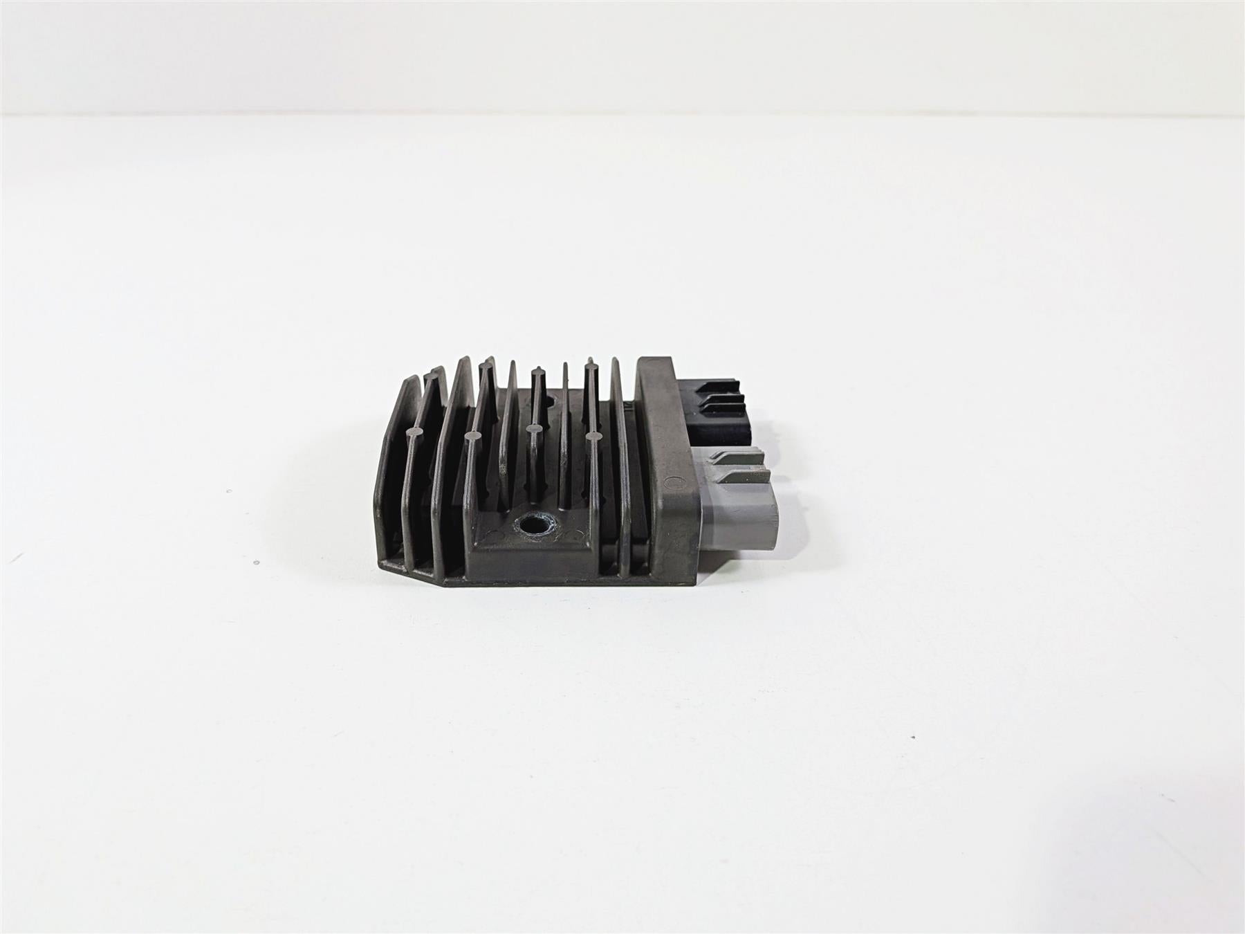 2019 Ducati 959 Panigale Rectifier Voltage Regulator FH020AA 54040301B {{ shop.shopifyCountryName }} - Mototech271