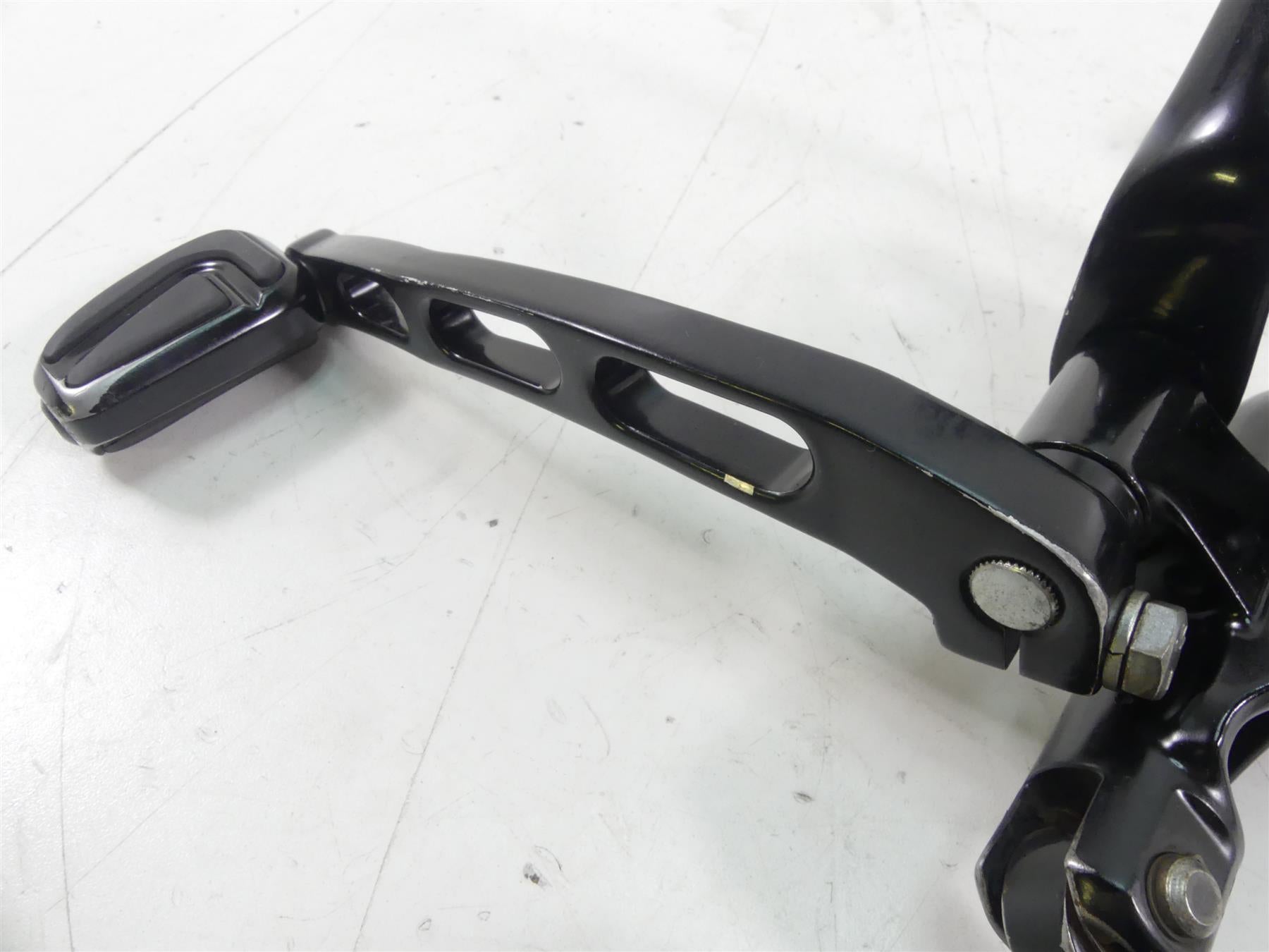 2017 Harley FXSE CVO Pro Street Breakout Front Left Footpeg & Shifter 33683-07 {{ shop.shopifyCountryName }} - Mototech271