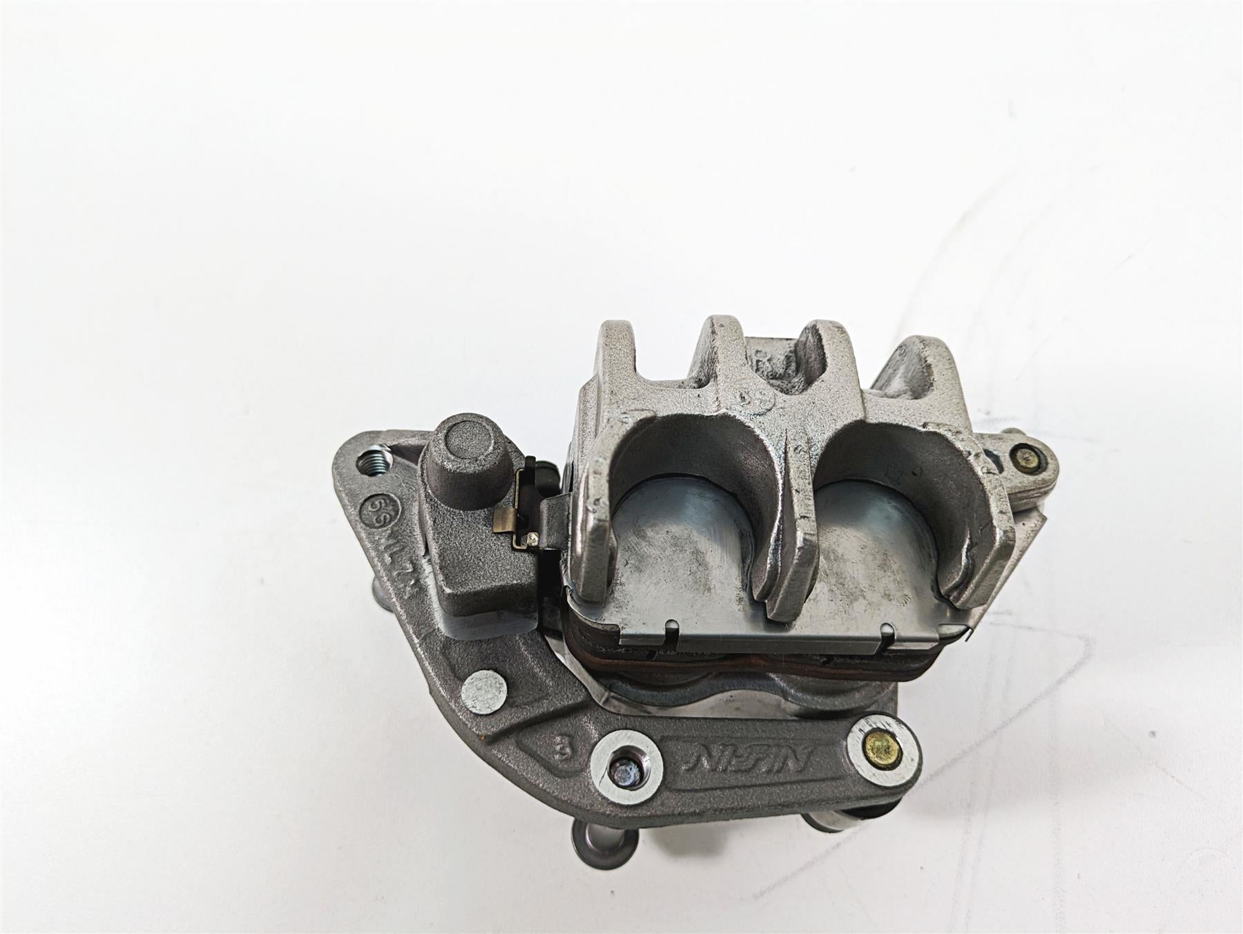 2006 Honda V-Twin VTX1300 R Nissin Front Brake Caliper 45250-MEM-671 {{ shop.shopifyCountryName }} - Mototech271