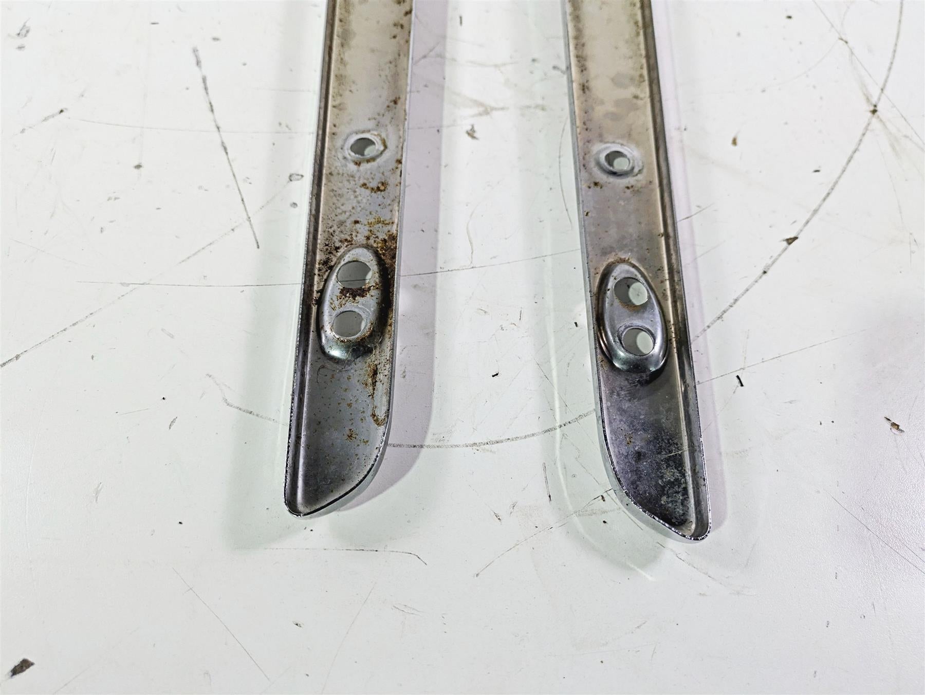 2007 Harley FXDWG Dyna Wide Glide Rear Fender Chrome Struts Braces 59893-06 {{ shop.shopifyCountryName }} - Mototech271