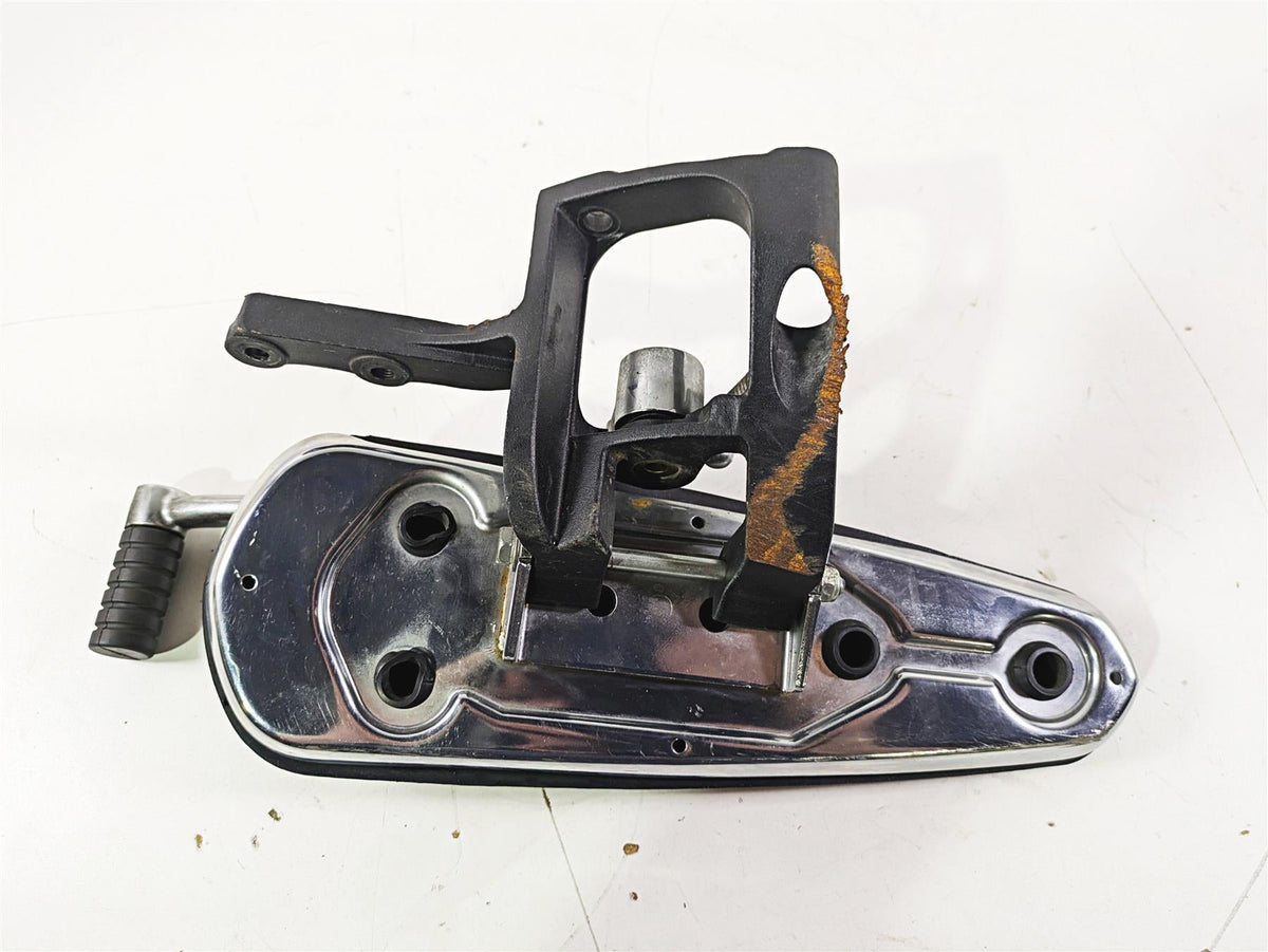 2019 Indian Chieftain Limited Right Floor Board & Brake Pedal 5141001 1023251 {{ shop.shopifyCountryName }} - Mototech271