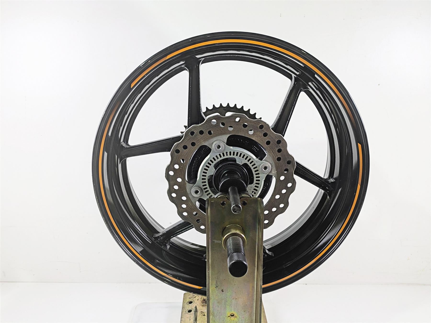 2020 Kawasaki ZX6R ZX636 Ninja Rear Wheel Rim Strgt 17x5.5 Enkei 41073-0729-18F {{ shop.shopifyCountryName }} - Mototech271