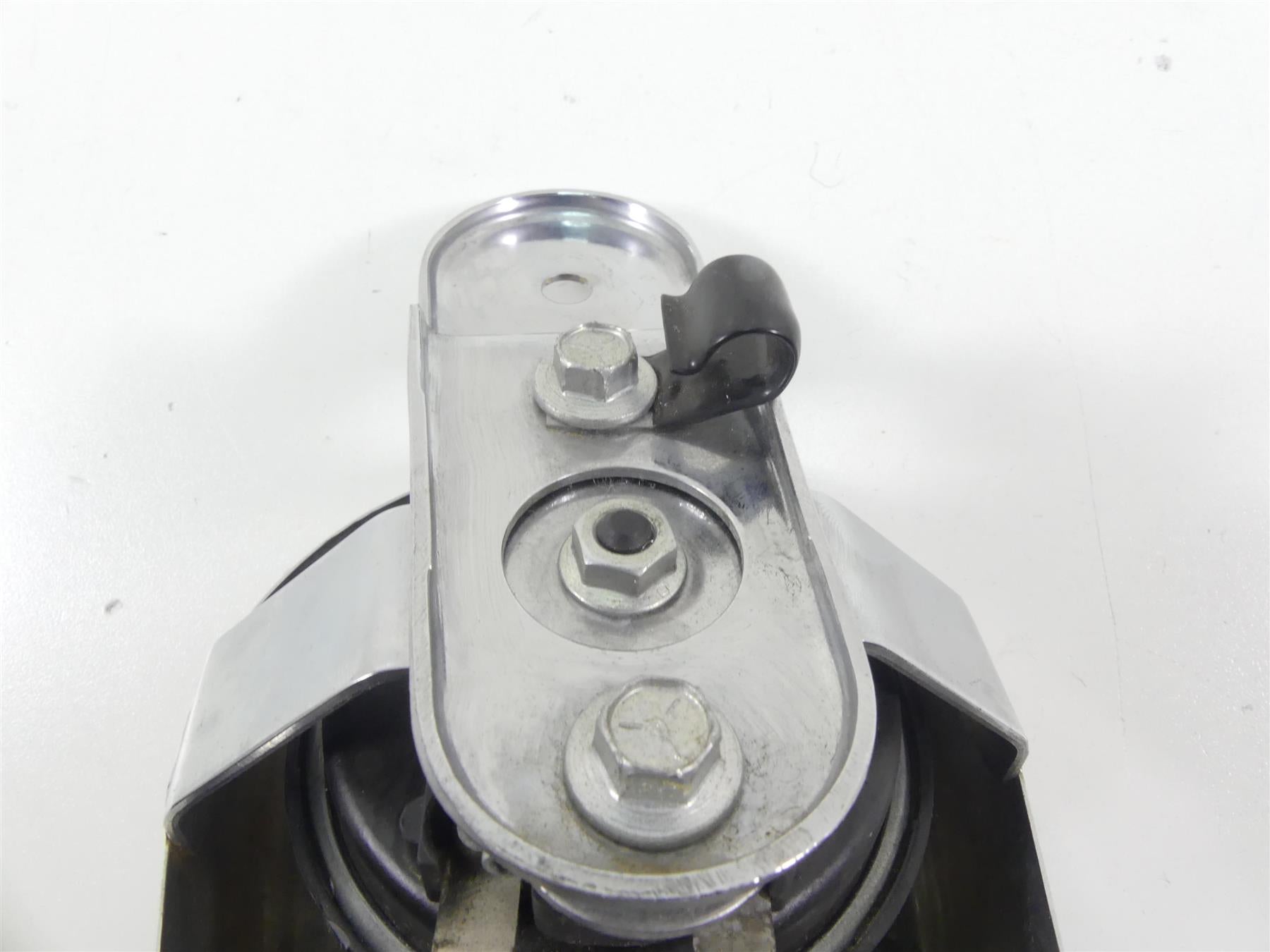 2016 Harley Touring FLHTP Electra Glide Horn & Chrome Cover 61300478A {{ shop.shopifyCountryName }} - Mototech271