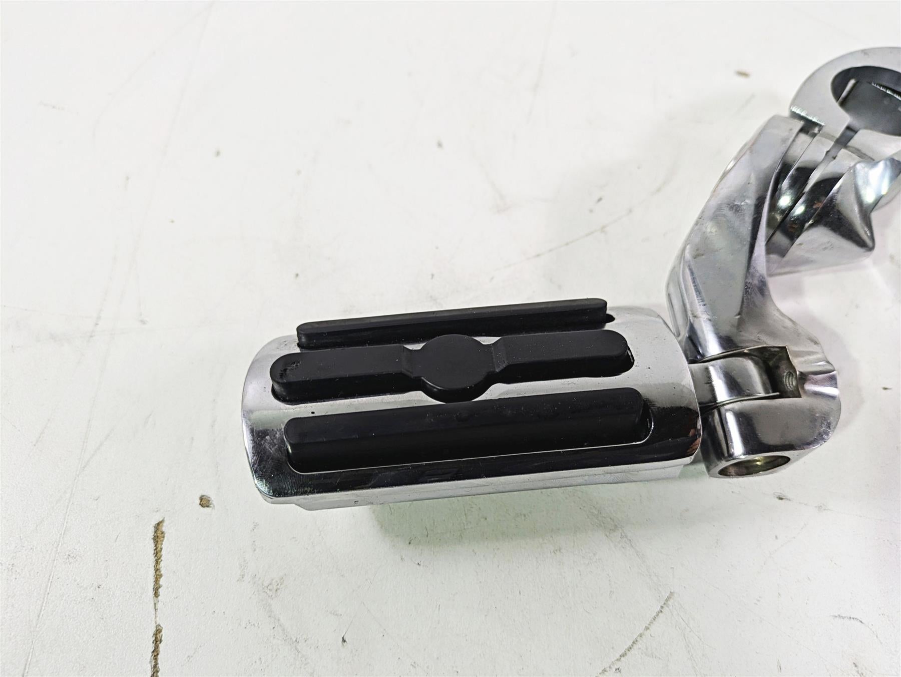 2008 Harley FLSTC 105TH Softail Heritage Highway Foot Peg Rest Set {{ shop.shopifyCountryName }} - Mototech271