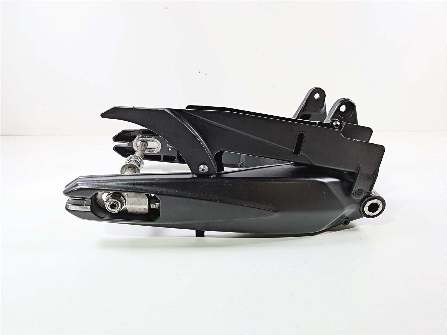 2012 Yamaha XV1900 Raider S Rear Swingarm Swing Arm & Axle 5C7-22110-01-00 {{ shop.shopifyCountryName }} - Mototech271