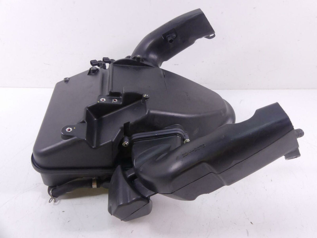 2015 Ducati Diavel Dark Air Box Cleaner Breather Filter & Ram Tubes 44213031A {{ shop.shopifyCountryName }} - Mototech271