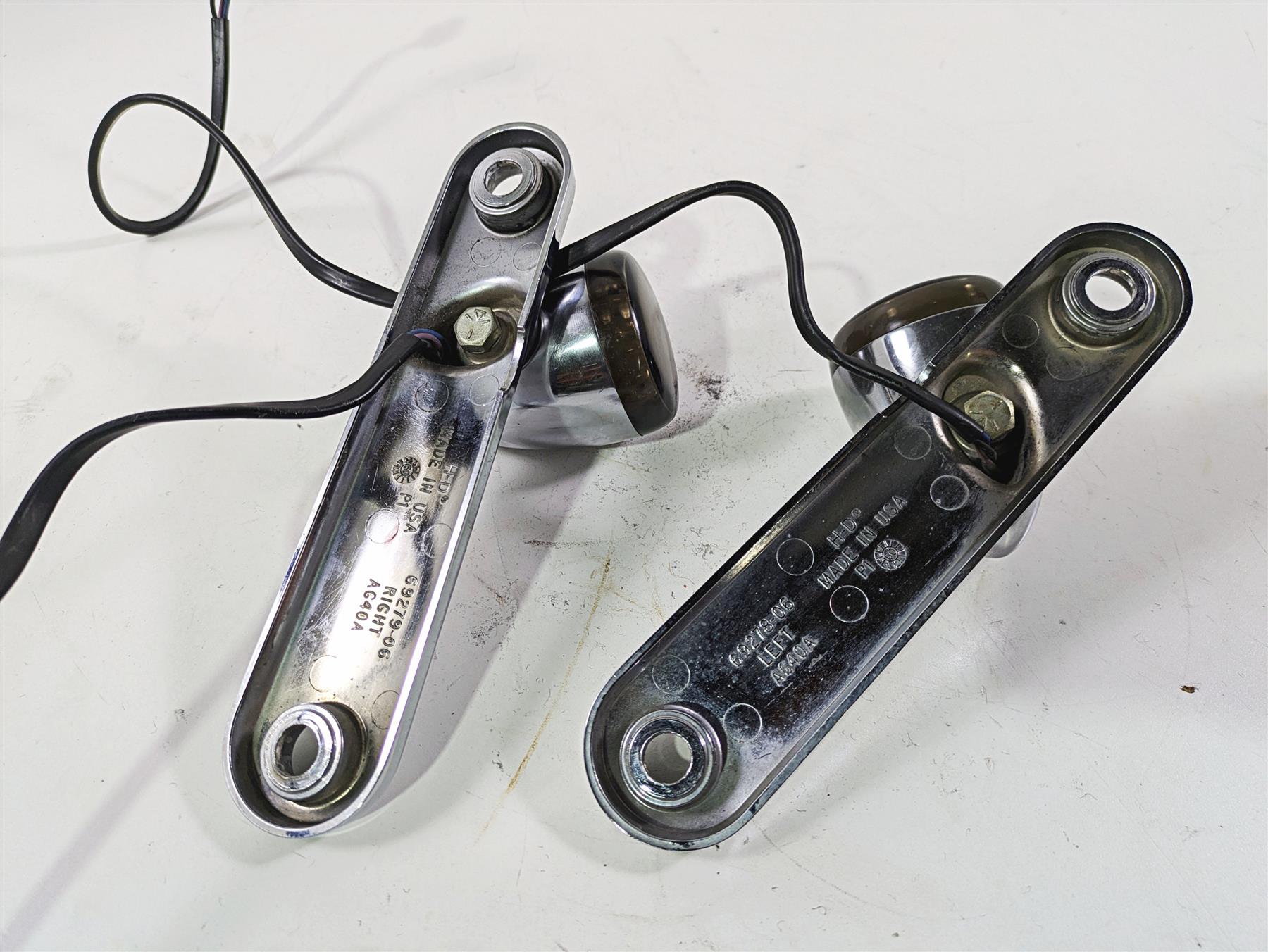 2010 Harley Touring FLHX Street Glide Front Blinker & Mounts 69278-06 69279-06 {{ shop.shopifyCountryName }} - Mototech271